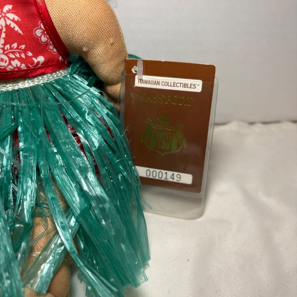Hawaiian Collectibles Passport HuluGirl 1999 Hoku LimitedEdition Embroidered NEW - Picture 3 of 12